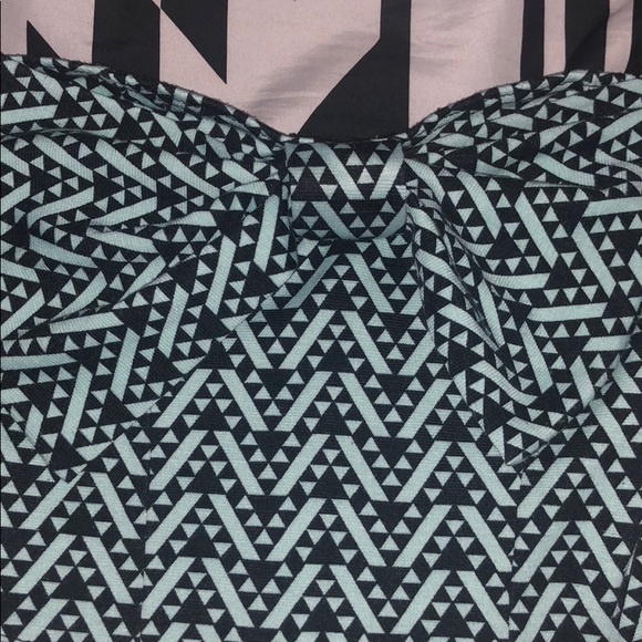 Bow crop top - Picture 2 of 4